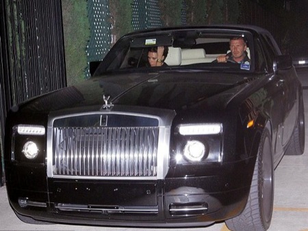 beckham-sells-cars-two beckham sells cars two