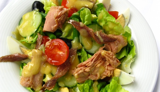 Συνταγή της ημέρας : Σαλάτα niçoise με την διατροφική ανάλυση του Δημήτρη Γρηγοράκη