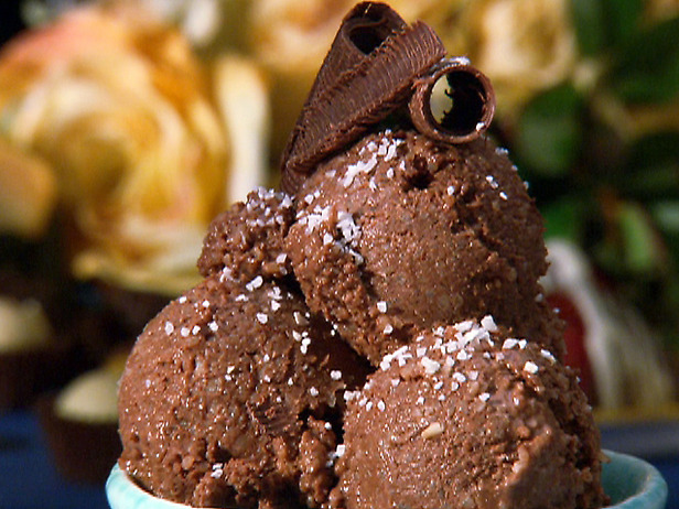 Συνταγή της ημέρας: παγωτό με σοκολάτα & cookies!