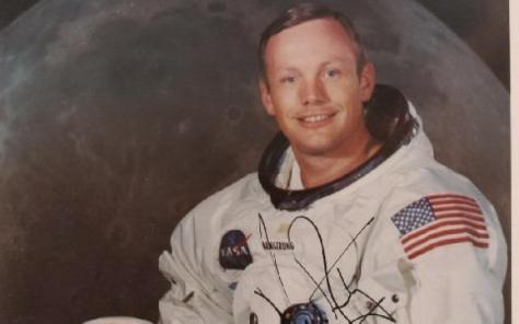 Πέθανε ο Νιλ Άρμστρονγκ,ο πρώτος άνθρωπος που πήγε στο φεγγάρι(φωτο-βίντεο)
