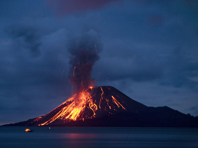Τη δραστηριότητα του ηφαιστείου της Σαντορίνης παρακολουθούν επιστήμονες