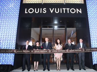 Mr Louis Vuitton: ”Θα γίνω υπήκοος μιας άλλης χώρας”