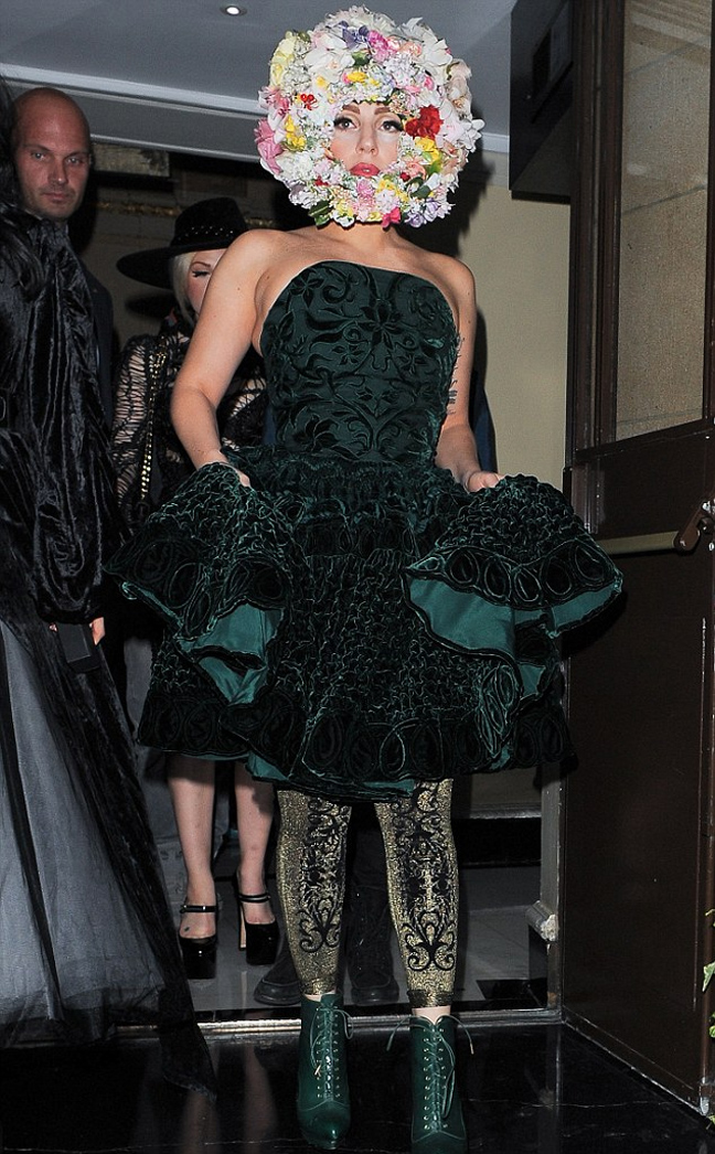 GAGA LOU2