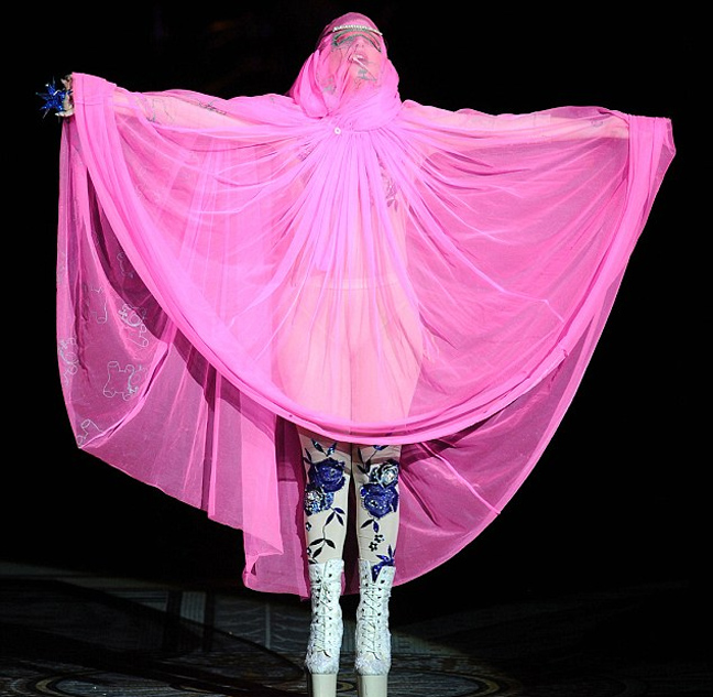 GAGA LOU6