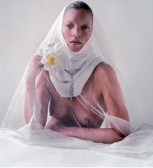 Η σέξι φωτογράφηση της Kate Moss