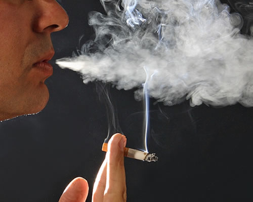 Νέος ειδικός φόρος σε ποτά-τσιγάρα & τα χρήματα θα πηγαίνουν υπέρ του ΕΟΠΥΥ