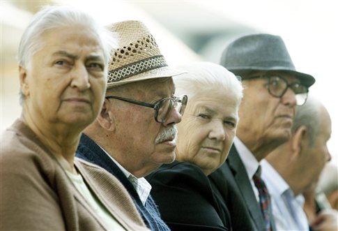 Γιατί οι ηλικιωμένοι πέφτουν πιο εύκολα θύματα εξαπάτησης;