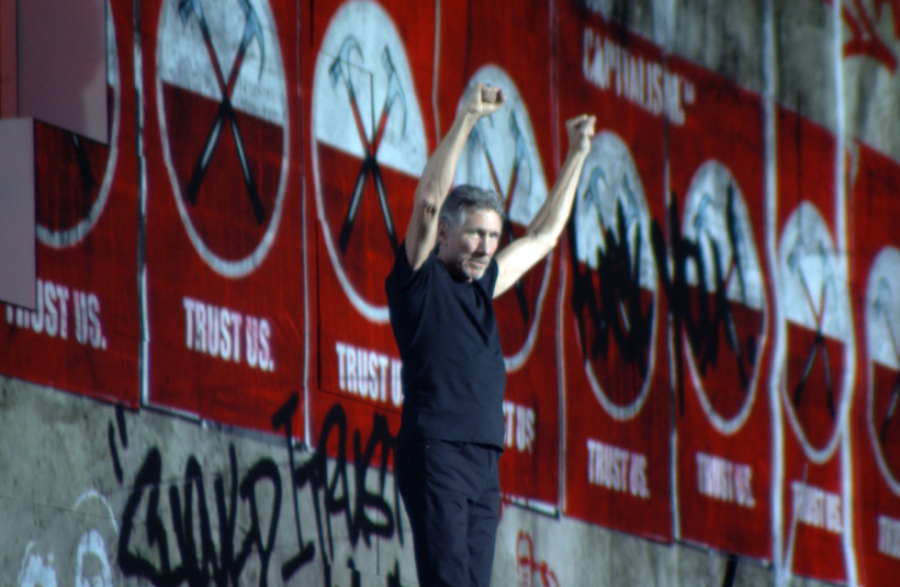 Ο Roger Waters με το «The Wall» στο Ολυμπιακό Στάδιο