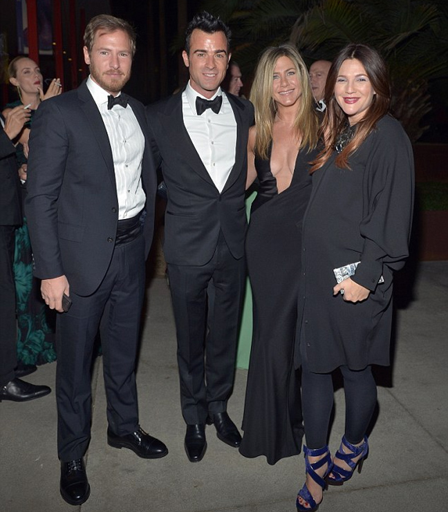 aniston4