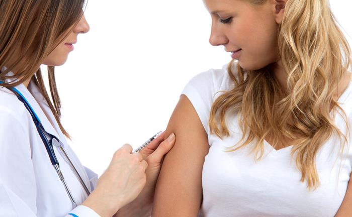 Εμβολιασμοί Ενηλίκων: Αναγκαίοι όσο και για τα παιδιά;