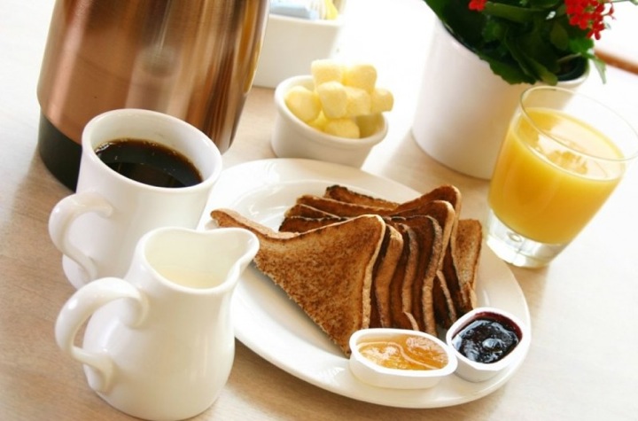 Έξυπνες επιλογές πρωινού για αντιμετώπιση του Hangover