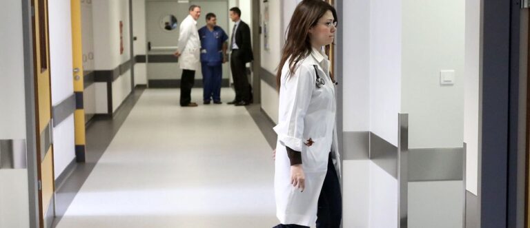 Έλεγχος τίτλων σπουδών στα δημόσια νοσοκομεία