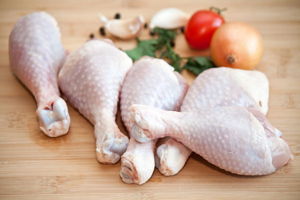 Κοτόπουλο: Πως να προστατευθείτε από τα μικρόβιά του