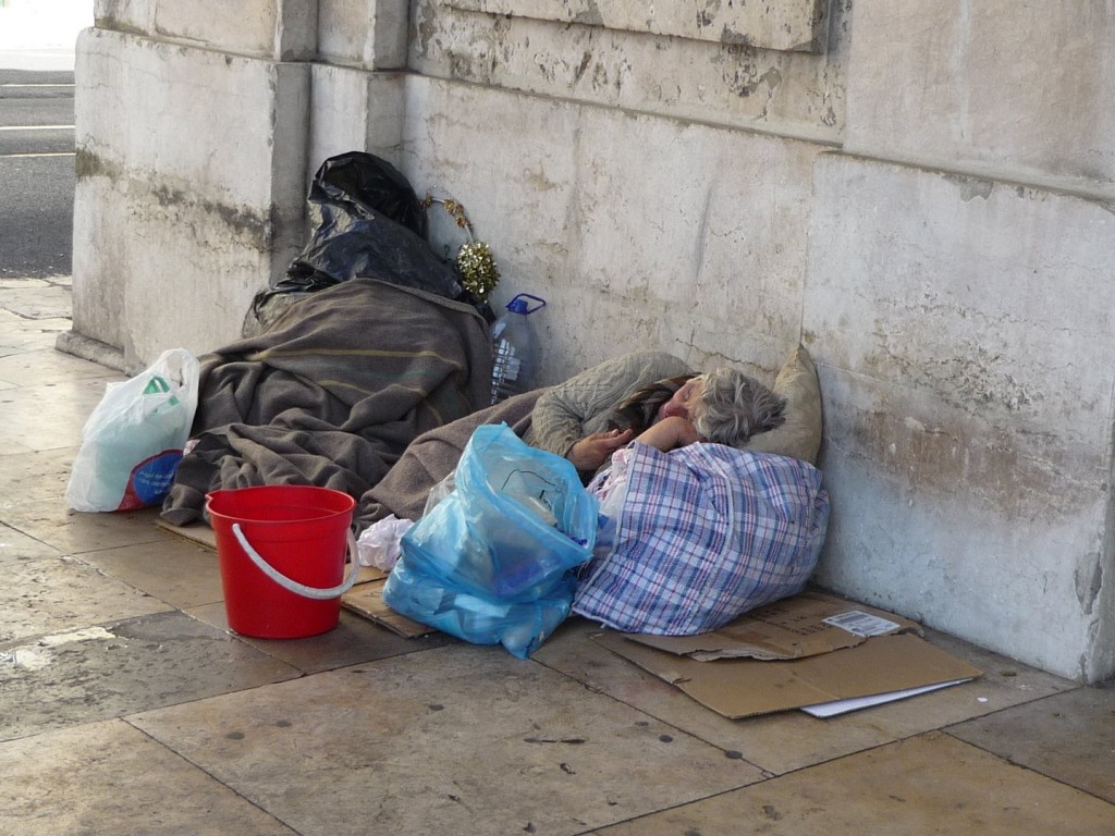 Δήμος Αθηναίων: υπηρεσίες στους αστέγους λόγω καιρού