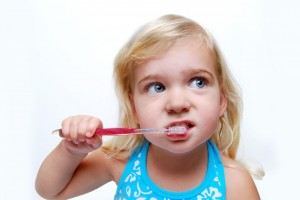 4 συνήθειες που καταστρέφουν τα δόντια