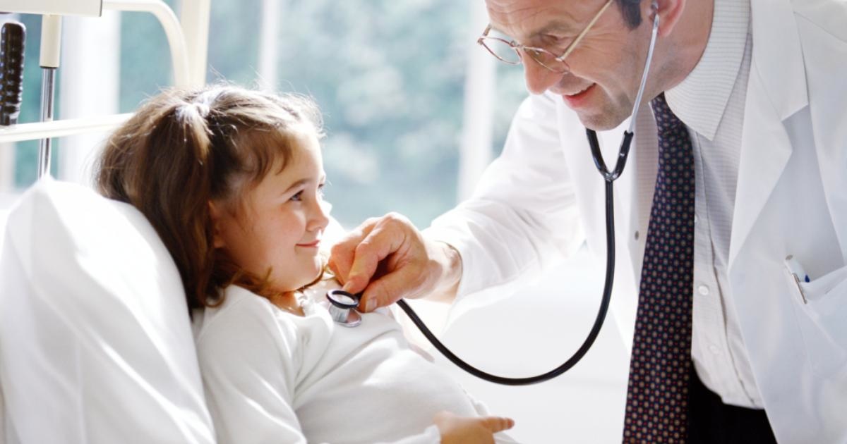 Παιδική πνευμονία: ευθύνονται οι ιοί και όχι τα βακτήρια