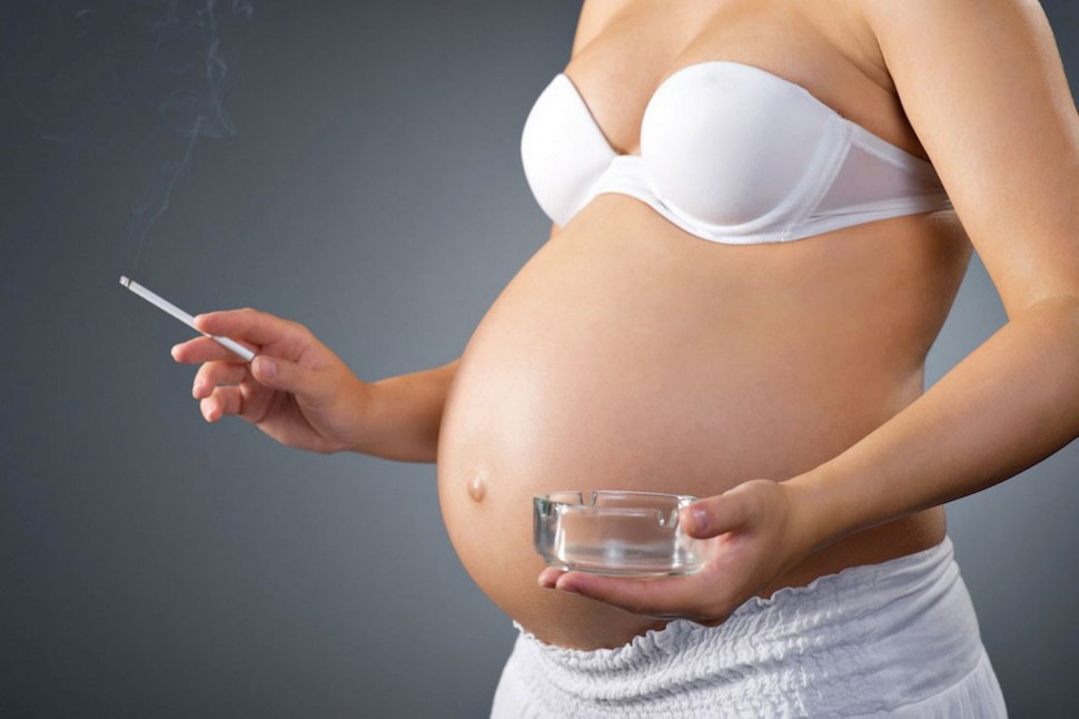 ΕΡΕΥΝΑ:Τι προκαλεί η έκθεση θηλυκών εμβρύων στο τσιγάρο;