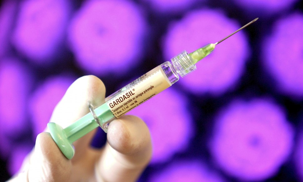 HPV: Πρέπει και τα αγόρια να εμβολιάζονται;