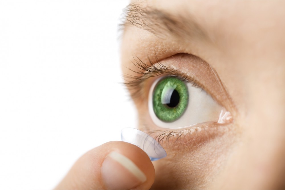 Μάτια: Αύξηση λοιμώξεων προκαλούν οι φακοί επαφής
