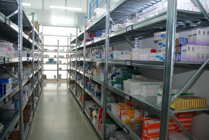 Κ.Λουράντος:Ορισμένες φαρμακαποθήκες απαιτούν μετρητά