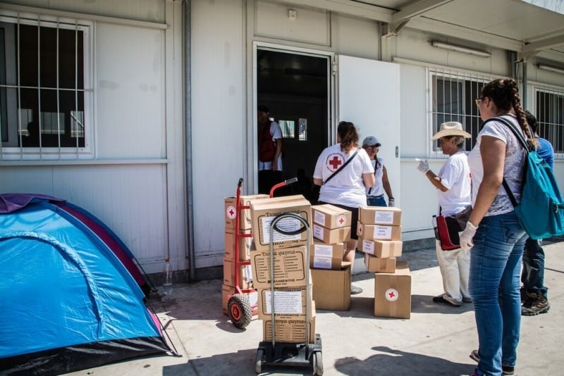 ΕΕΣ: Διανομή ανθρωπιστικού υλικού στη Λέσβο