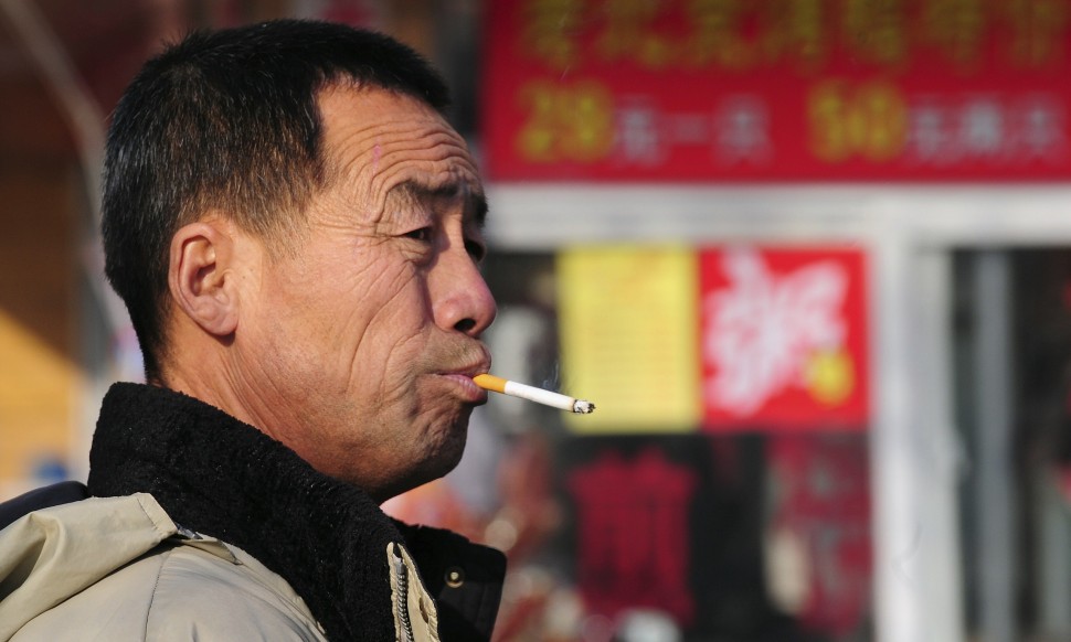 Έρευνα: 1 στους 3 κινέζους θα πεθάνει από κάπνισμα
