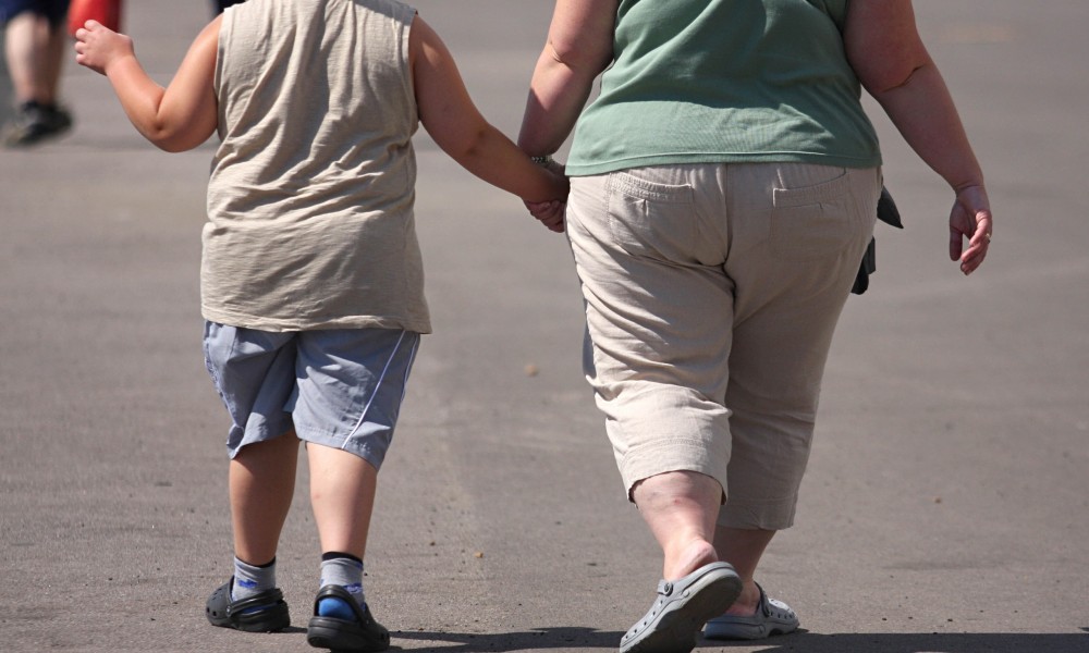 Οι μητέρες εθελοτυφλούν στην παχυσαρκία των παιδιών