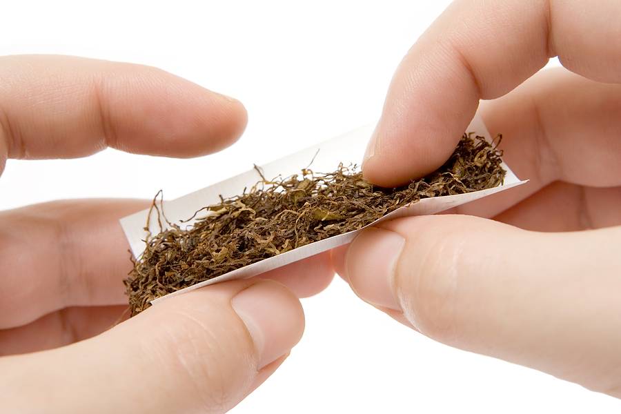 Στριφτά τσιγάρα: Ευνοούν την τσέπη ή την υγεία;