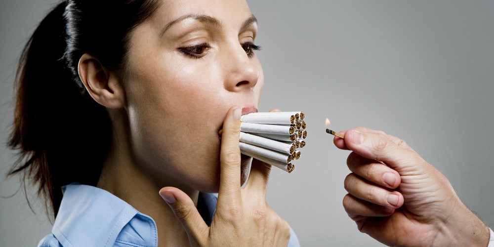 Το κάπνισμα οδηγεί σε πρόωρη εμμηνόπαυση