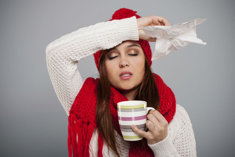 Tips για να ξεπεράσετε το κρύωμα μέσα στις γιορτές