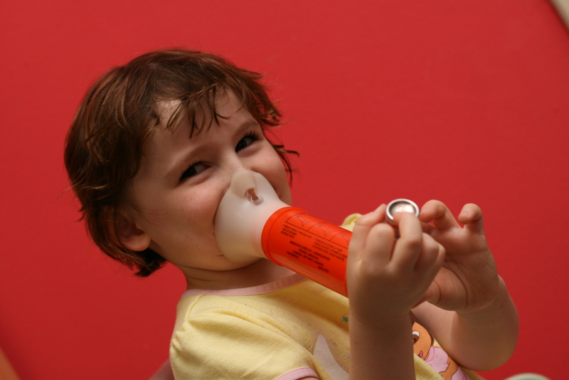 Μειώνεται ο αριθμός παιδιών με άσθμα