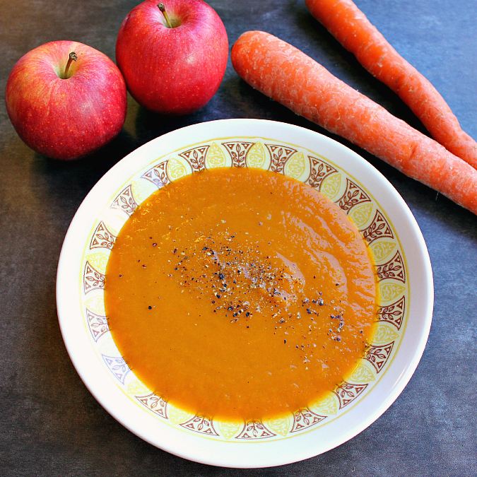 Η συνταγή της ημέρας: Σούπα με καρότα και μήλα