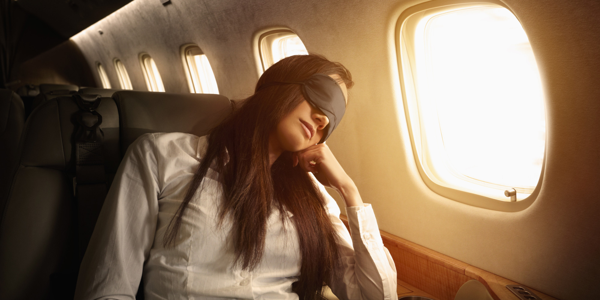 Θεραπεία του jet lag με λάμψεις φωτός στον ύπνο