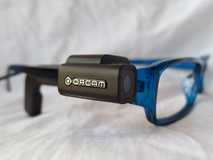 H OrCam που βοηθά τους τυφλούς να «διαβάσουν»