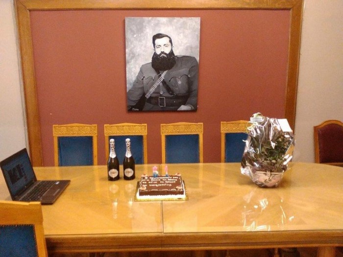 Οι σαμπάνιες του αναπληρωτή υπουργού Υγείας Παύλου Πολάκη
