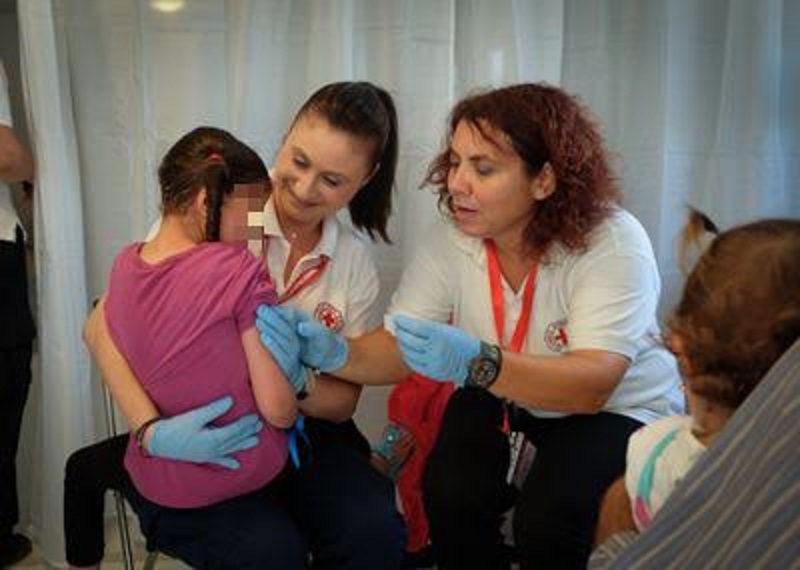 Ερυθρός Σταυρός: Συνεχίζεται το πρόγραμμα εμβολιασμών