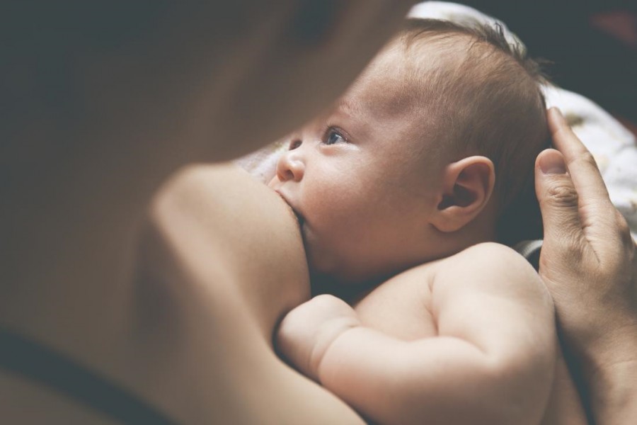 Κορωνοϊός – μητρικό γάλα: Μπορεί να βοηθήσει στην καταπολέμηση του COVID;