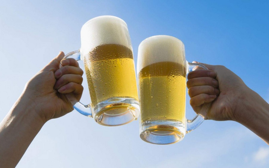 Η μπύρα μας κάνει πιο χαρούμενους και φιλικούς
