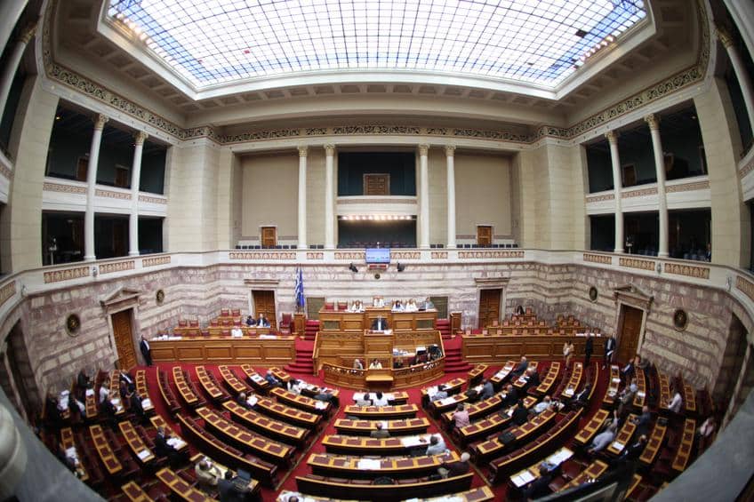 Έντονοι διαπληκτισμοί στη Βουλή για την ψυχική υγεία