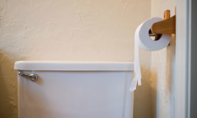 Οι νυκτερινές επισκέψεις στην τουαλέτα αυξάνουν τον κίνδυνο πτώσης