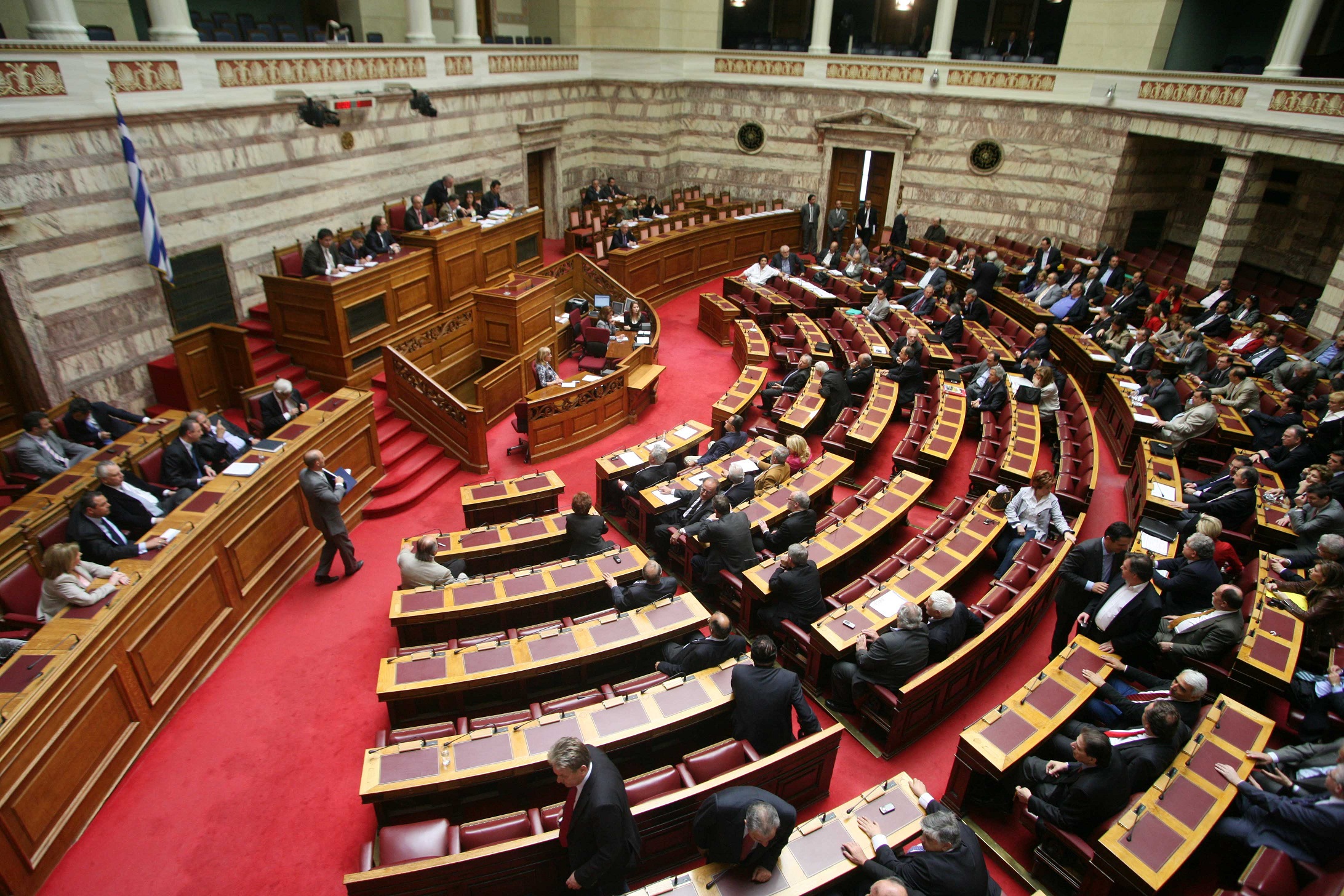 Άνοιγμα των τραπεζικών λογαριασμών για τα σκάνδαλα στην Υγεία