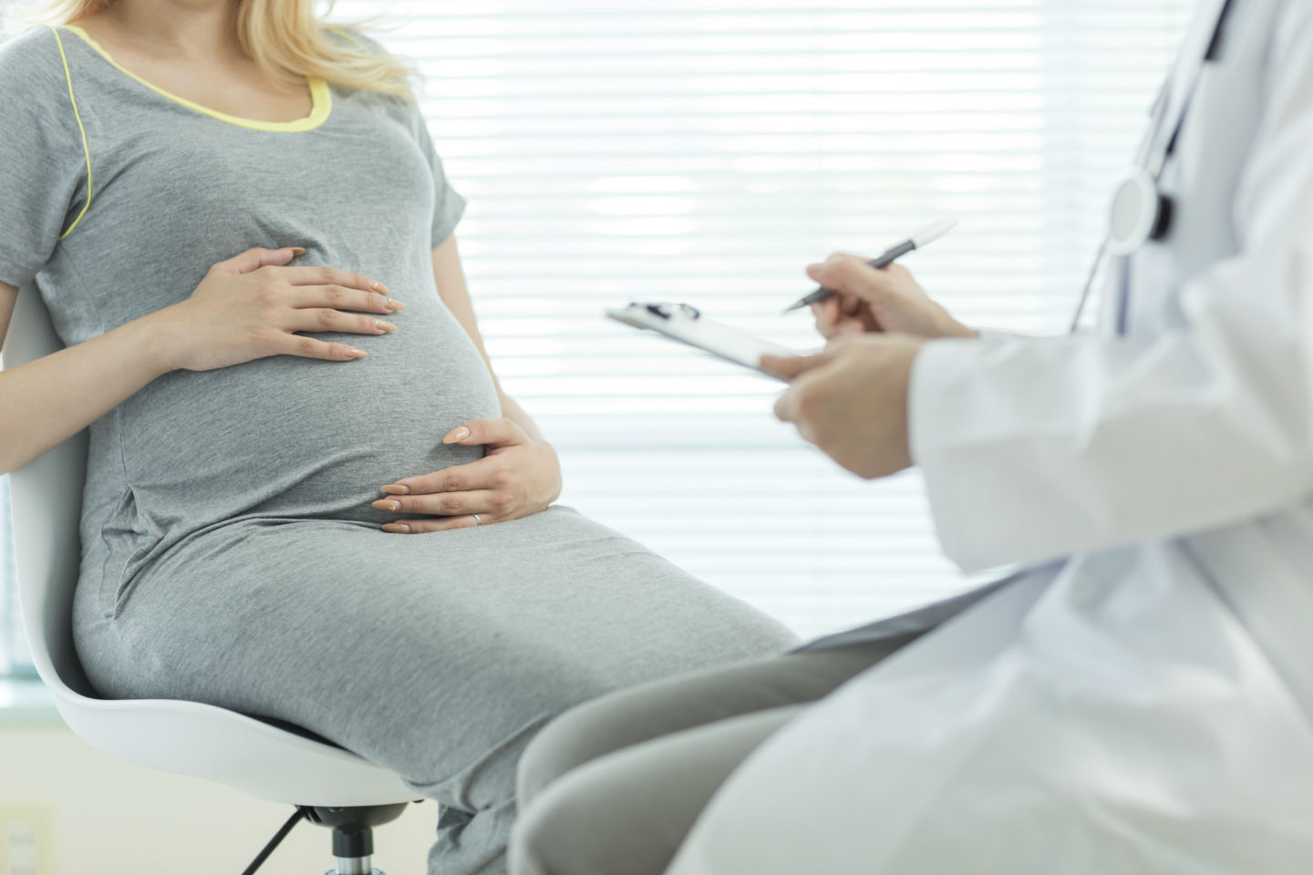 Τεχνητή διακοπή εγκυμοσύνης – οι συστάσεις της Εθνικής Επιτροπής Βιοηθικής