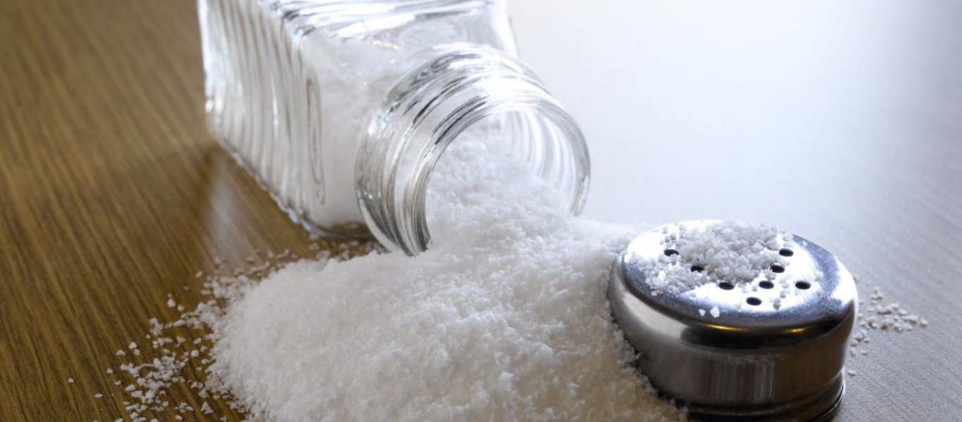 Το υπερβολικό αλάτι διπλασιάζει τον κίνδυνο καρδιακής προσβολής