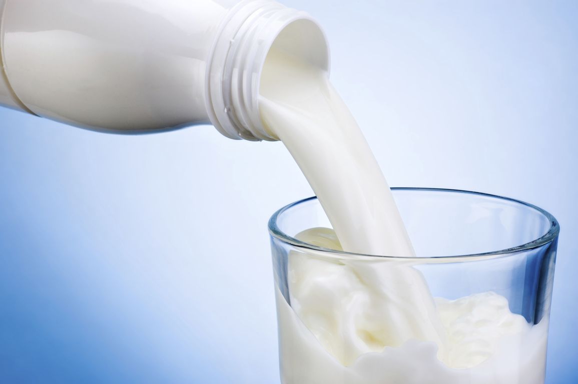 Το ελαφρύ γάλα συνδέεται με λιγότερο σπλαχνικό λίπος