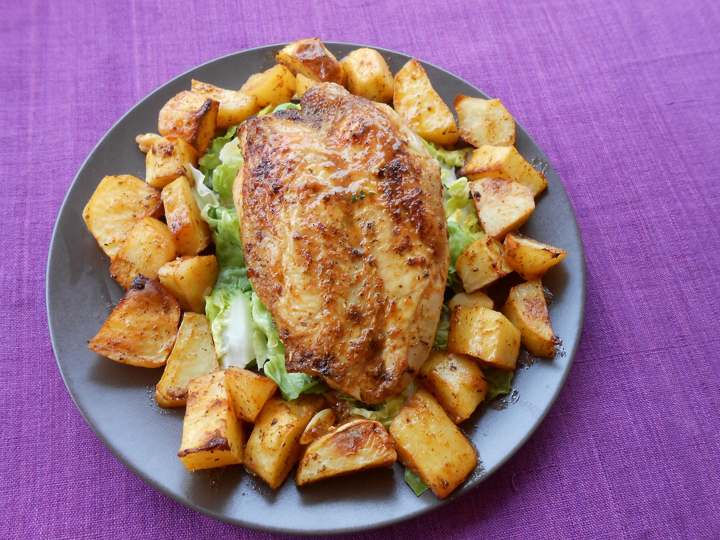 Συνταγή για παιδιά: κοτόπουλο με πατάτες της μαμάς!