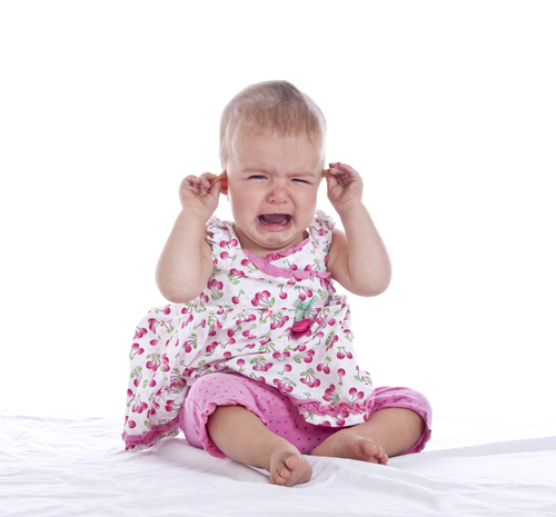 Αντιμετωπίστε την ωτίτιδα και το παιδί σας που ουρλιάζει από τον πόνο