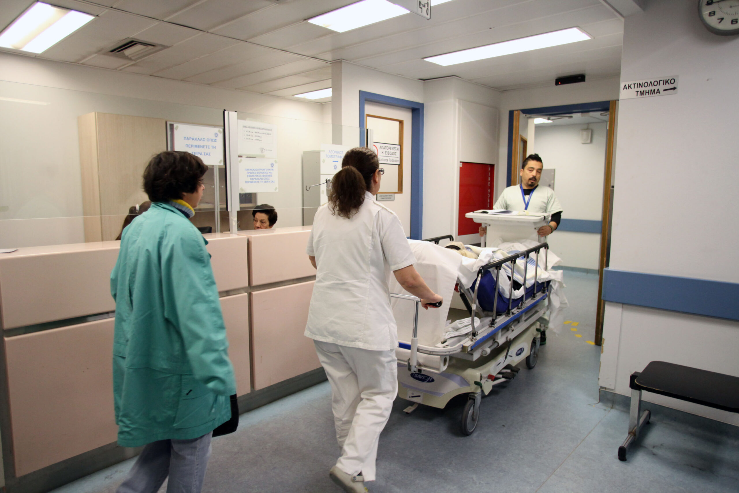 Πως θα προσλαμβάνεται το επικουρικό εκτός γιατρών στα νοσοκομεία