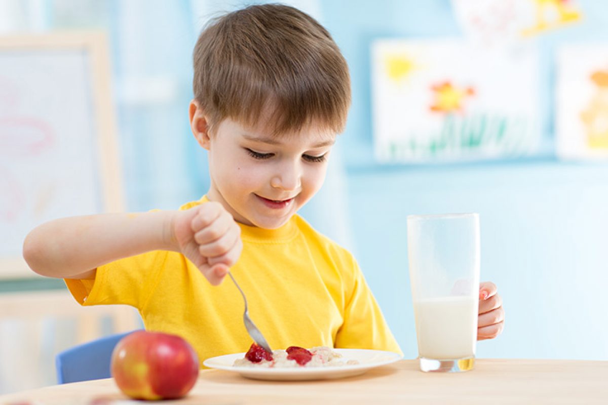 Τα παιδιά υπερκαταναλώνουν ζάχαρη από το πρωινό