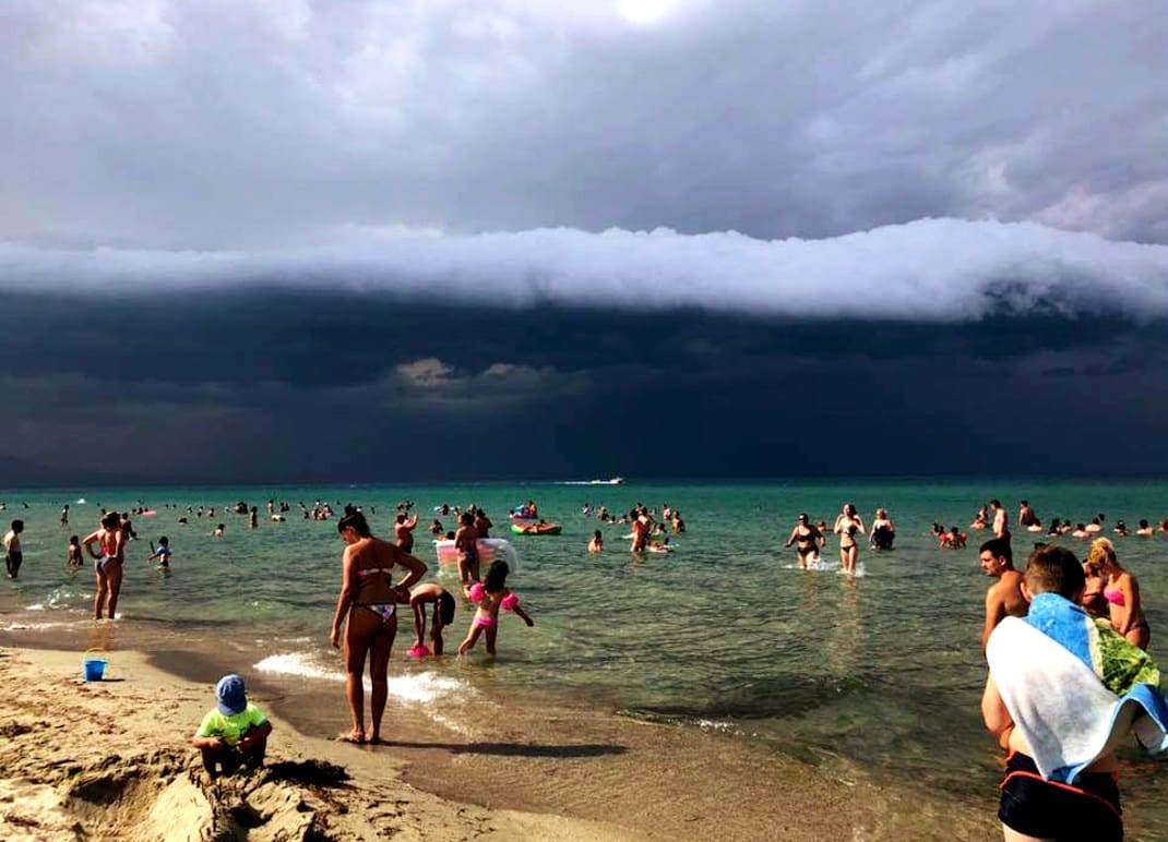 Πως θα αποφύγετε τους κινδύνους που προκαλούν οι κεραυνοί