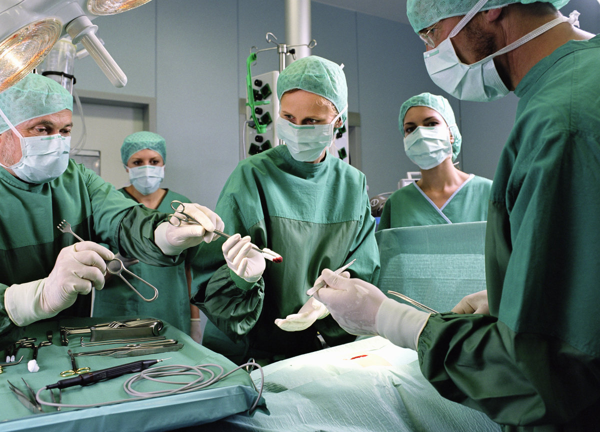 Πως η τεχνολογία επισκιάζει το έργο των νέων χειρουργών